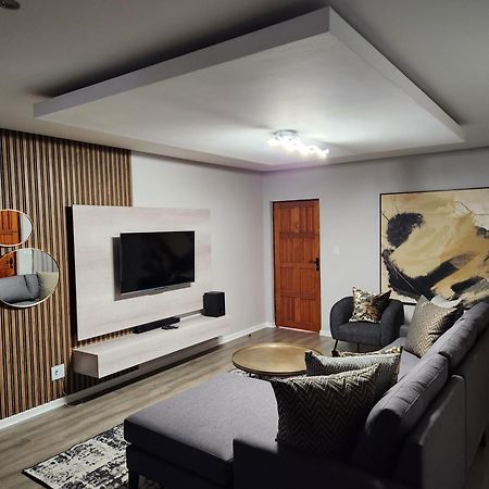 Villa Casa Lifestyle Mbombela ภายนอก รูปภาพ